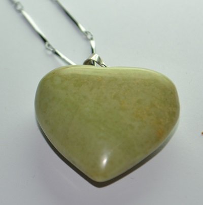 Jade (Heart) Pendant of Luck and Wealth - Image 2